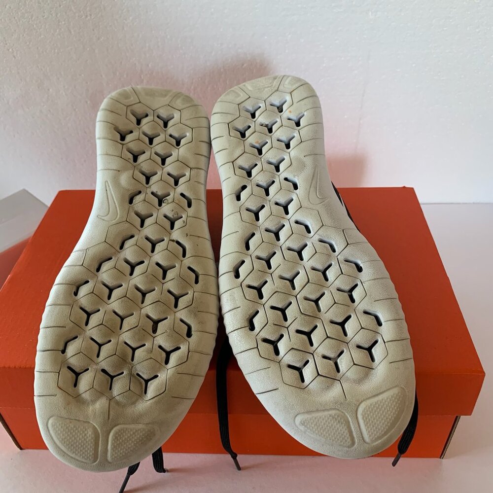 Nike Free RN - Women's Running Shoes - Picture 8 of 9